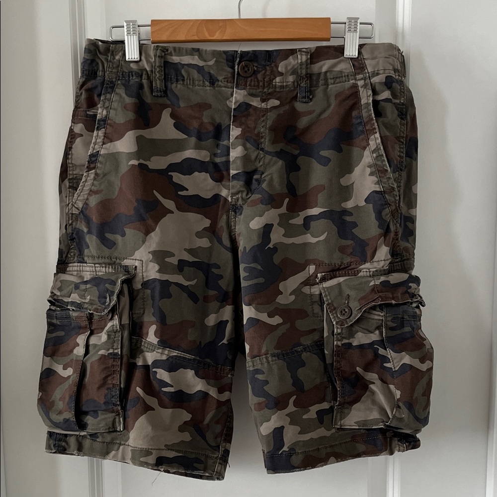 American Eagle Outfitters Camouflage Cargo Shorts